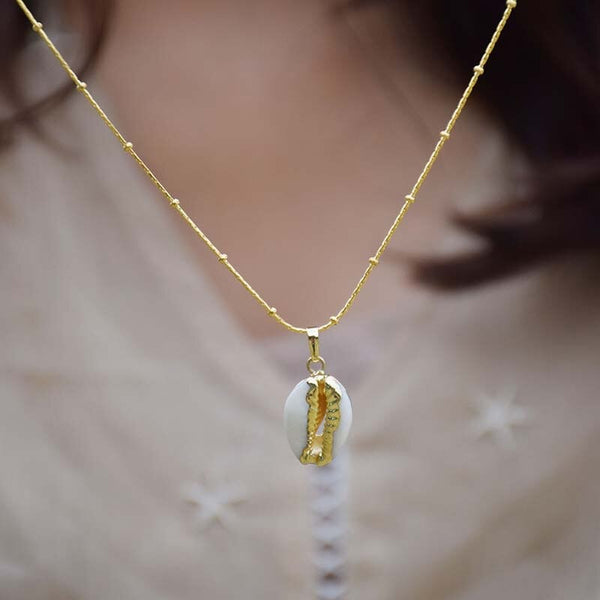 The Harmony Natural Shell Pendant Necklace